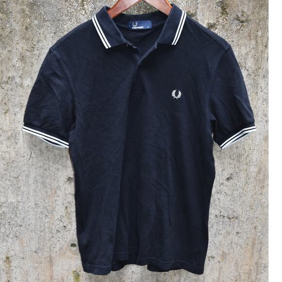 Fred Perry Black Polo Shirt M3600 Twin Tipped Laurel Wreath Logo Size Medium - Picture 1 of 3